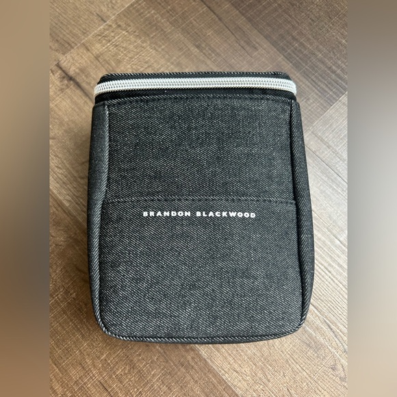 Brandon Blackwood X American Airlines Flagship Checkered Amenity Kit Bag New - Picture 1 of 12